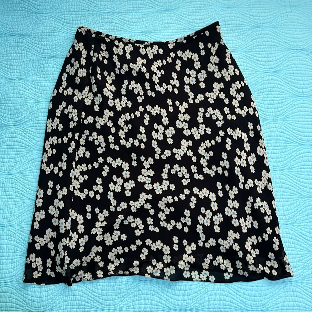 Ann Taylor daisy skirt